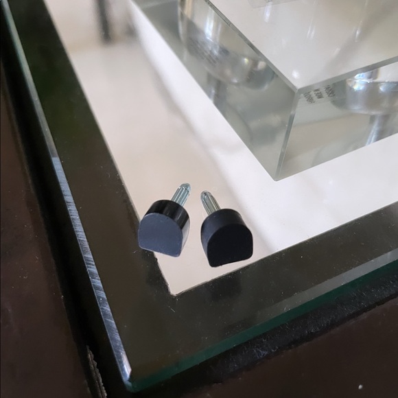 Louboutin heel tips - Picture 2 of 4